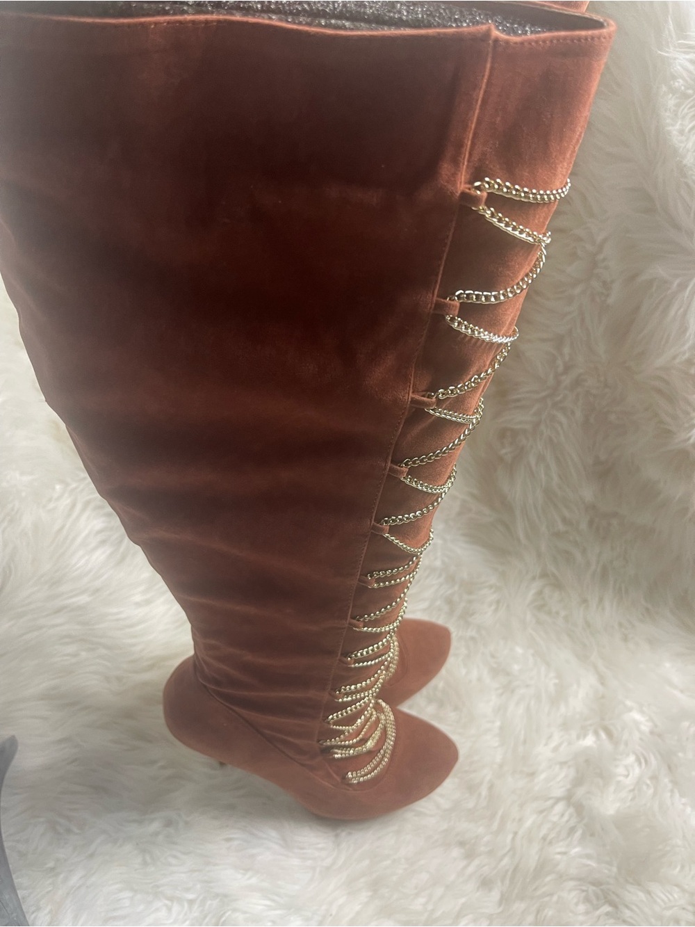 Scene faux suede brown knee high platform heel boots gold chain lace up SZ8